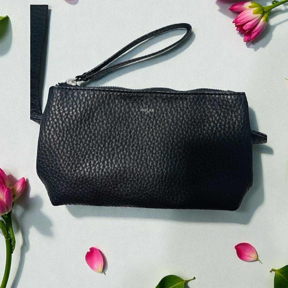 Black Belt Bag with Wristlet - Picture 4 of 5